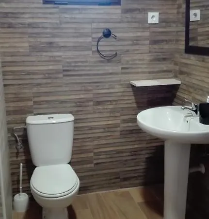 Pensión Hostal La Aldaba Montearagon