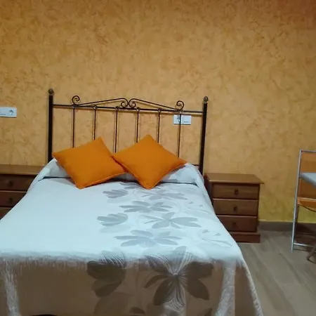 Hostal La Aldaba 2* Montearagon