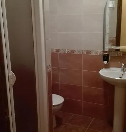 Hostal La Aldaba Pensión 2*