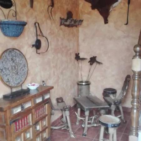 Hostal La Aldaba Pensión