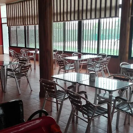 Pensión Hostal La Aldaba Montearagon